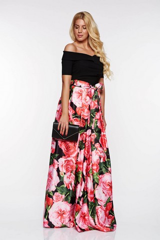 Rochie Artista rosie de ocazie in clos din material satinat captusita pe interior cu umeri goi