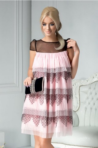 Rochie Carine roz cu volanase de ocazie