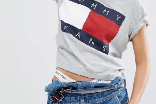 Tricouri de dama originale Tommy Jeans si Tommy Hilfiger disponibile online
