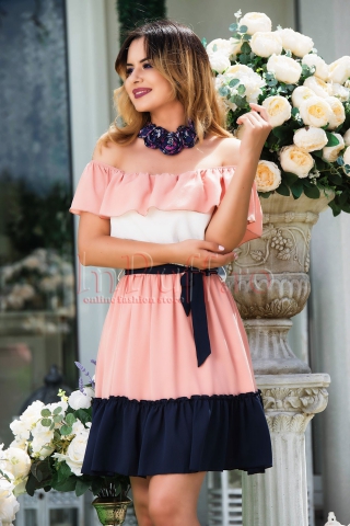 Rochie eleganta din tripluvoal lasata pe umeri
