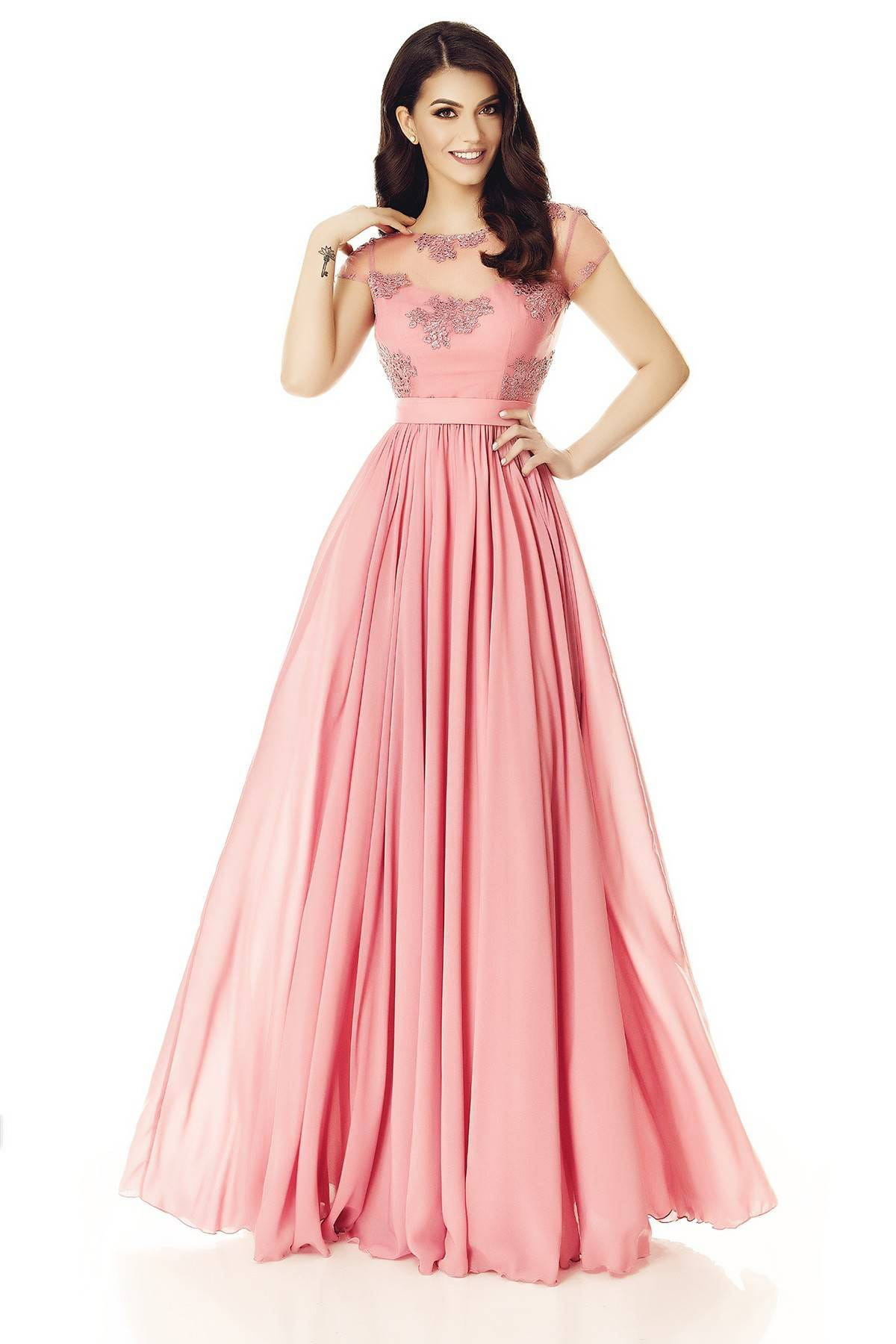 Rochie rosa de ocazie cu spatele gol din voal captusita pe interior cu aplicatii cu paiete