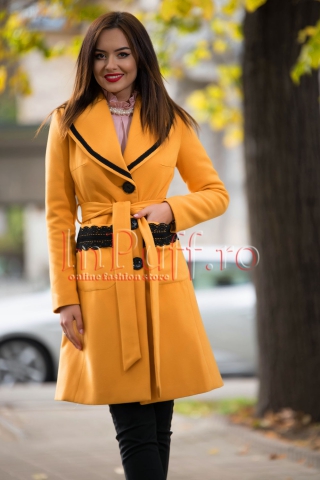 Palton elegant galben mustar cu detalii din broderie neagra