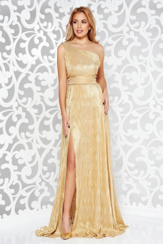 Rochie aurie de ocazie pe umar din material usor elastic plisat cu aspect metalic captusita pe interior
