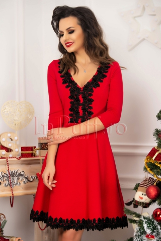 Rochie rosie midi din jerse cu flori din catifea neagra