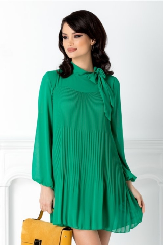 Rochie Derny verde plisata si funda la guler