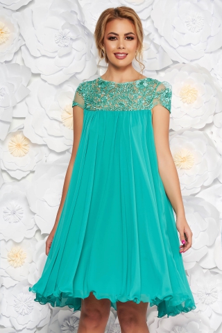 Rochie Artista mint de ocazie cu croi larg din voal captusita pe interior cu insertii de broderie