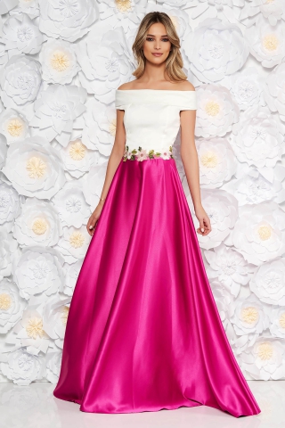 Rochie Artista roz de ocazie in clos din material satinat cu insertii de broderie