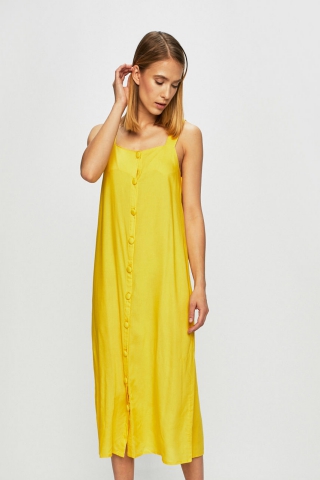 NOISY MAY - ROCHIE