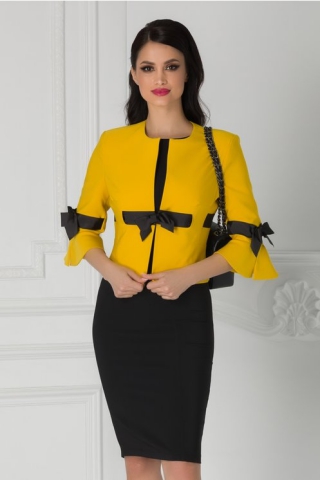 Compleu LaDonna cu sacou galben si rochie neagra