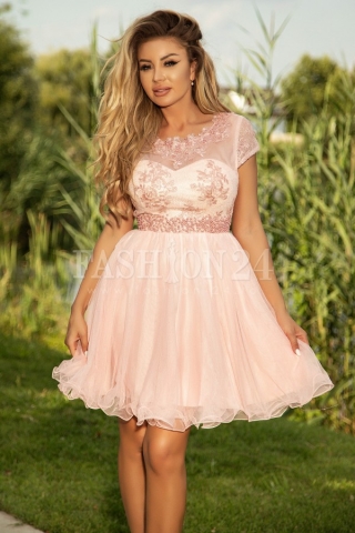 Rochie roz baby doll cu broderie