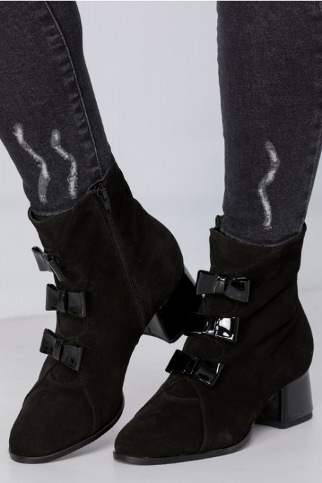 Botine Monique negre cu fundite din lac