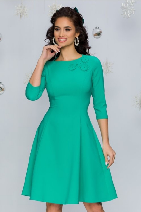 Rochie LaDonna turcoaz cu aplicatii florale la decolteu
