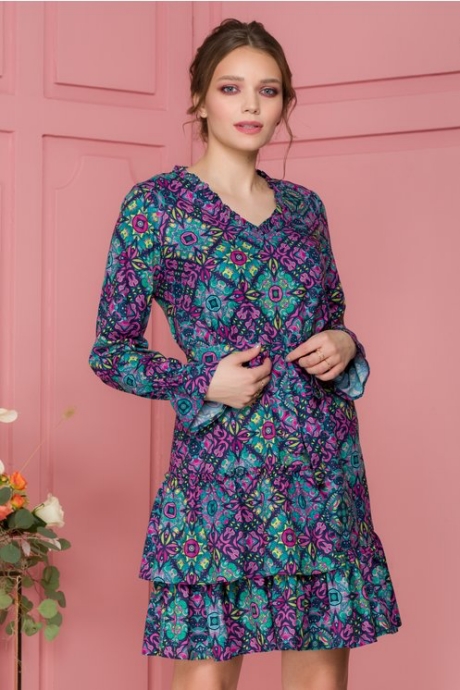 Rochie Marcy multicolora predominant roz cu volane si cordon in talie