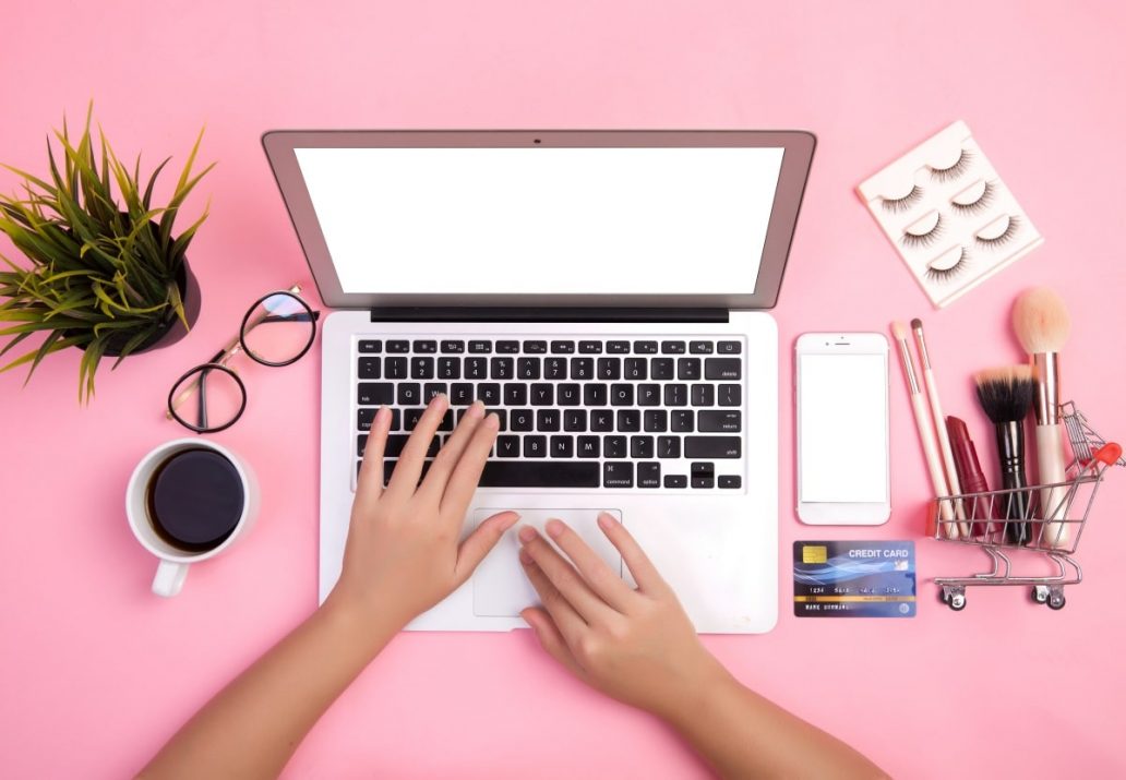 magazine online cu haine si cosmetice