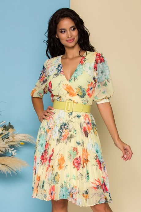Rochie Isabella galbena cu imprimeu floral si fusta plisata