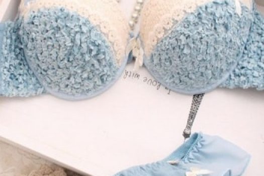 Sutiene cu push-up pentru un decolteu generos ߩ modele din dantela si bumbac